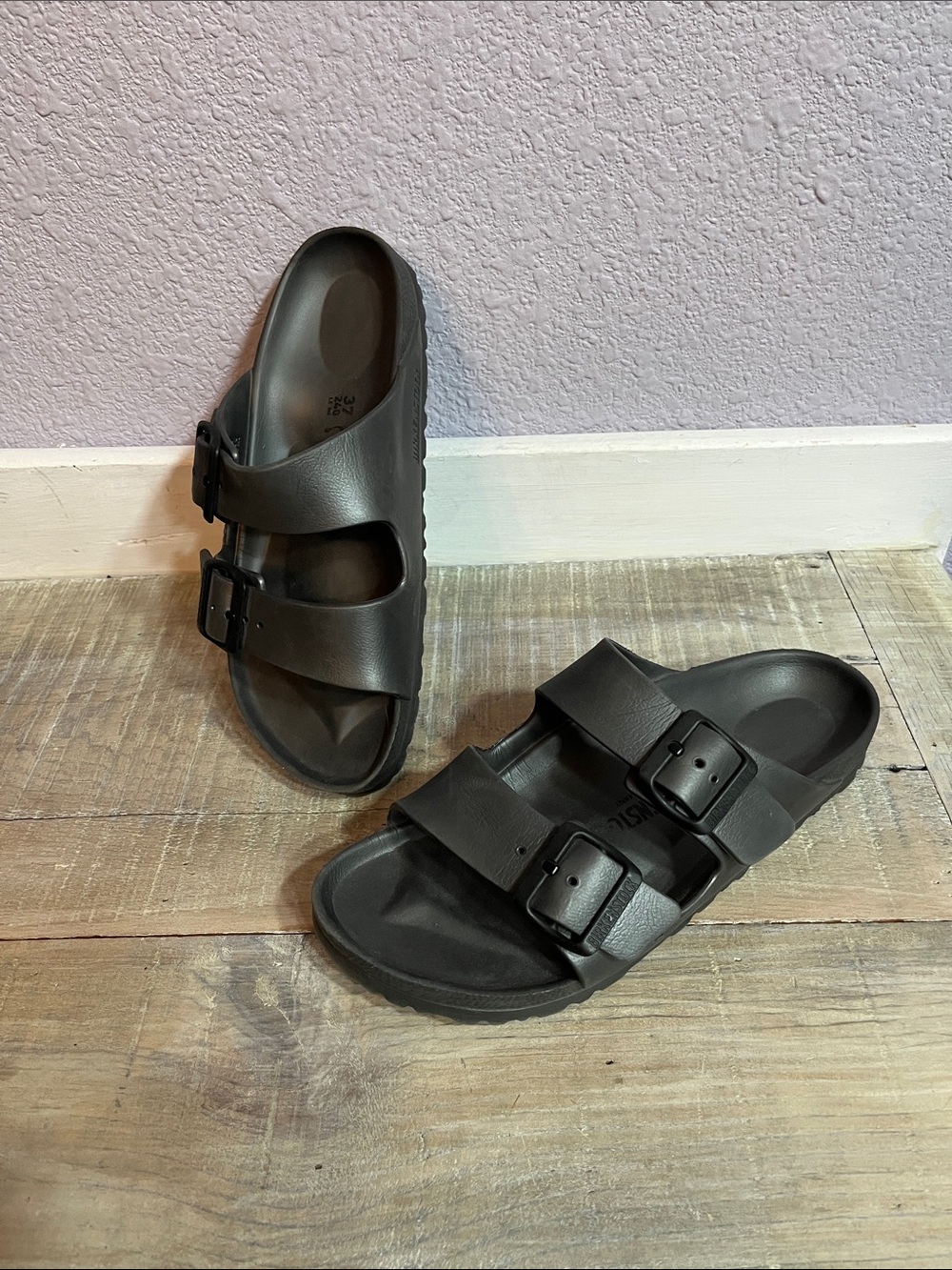 Women’s EUC Birkenstock slip on Grey  German Made Sandals Sz 6 W